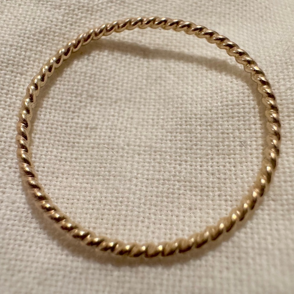Gold Filled Rope Twist Stacking Ring - Size 6 - Picture 2 of 2